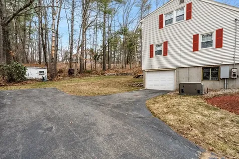 4 Joanne Street Merrimack NH 03054