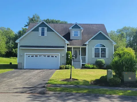 7 Harvest Road Windham NH 03087