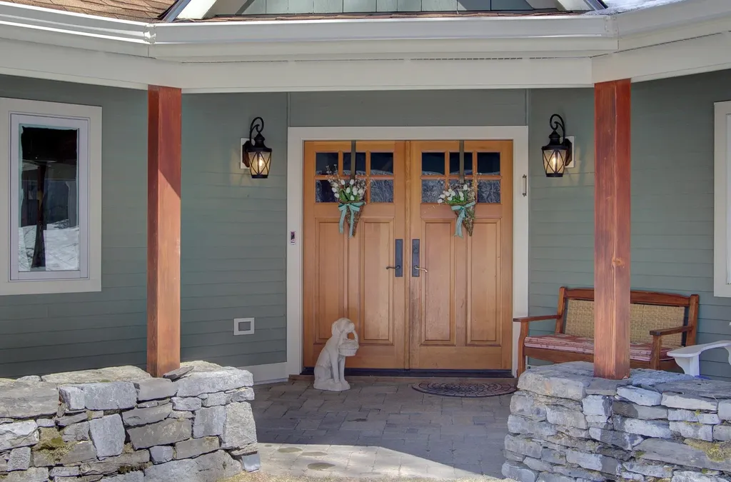 25 Cavendish Cove South Hero VT 05486