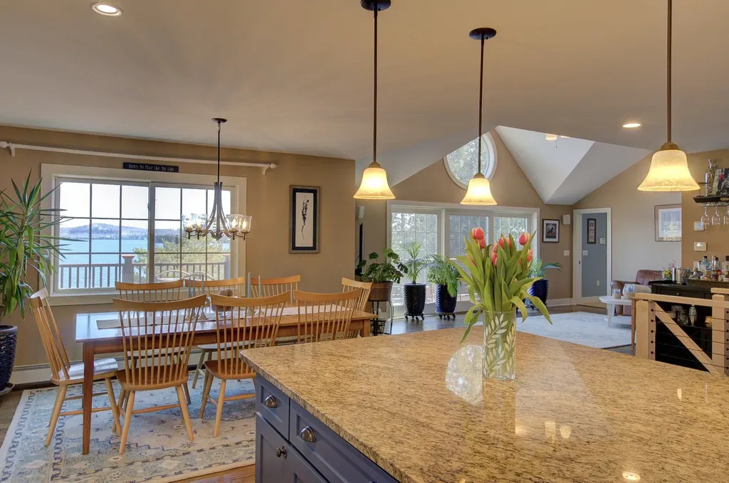 25 Cavendish Cove South Hero VT 05486