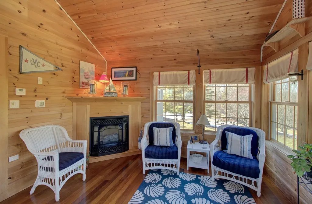 25 Cavendish Cove South Hero VT 05486