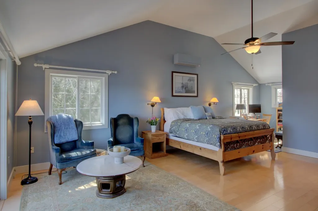 25 Cavendish Cove South Hero VT 05486