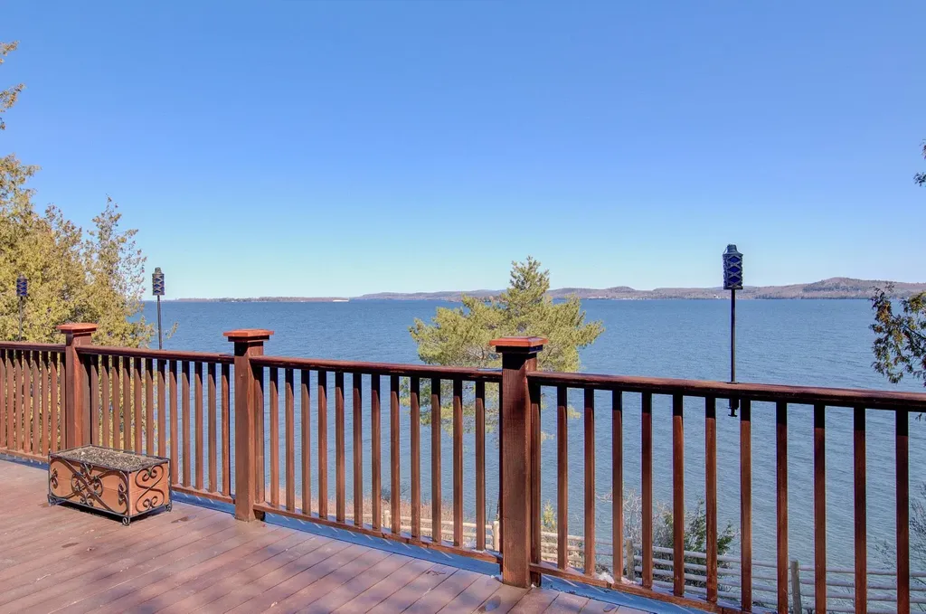 25 Cavendish Cove South Hero VT 05486
