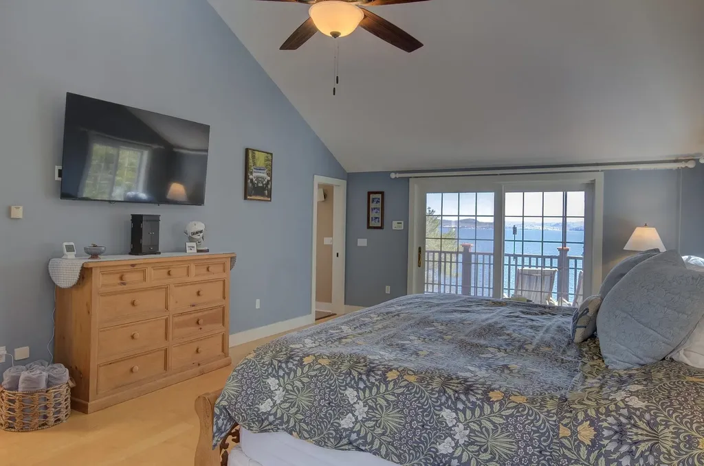 25 Cavendish Cove South Hero VT 05486