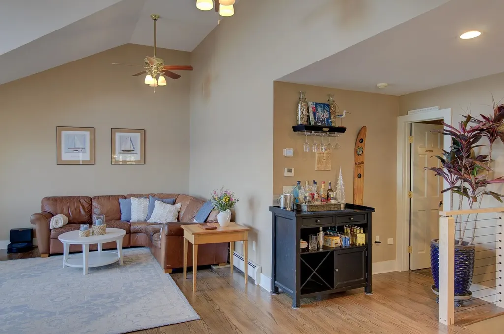 25 Cavendish Cove South Hero VT 05486