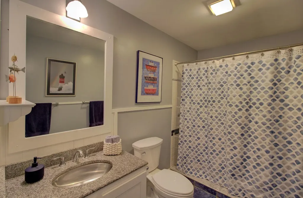 25 Cavendish Cove South Hero VT 05486