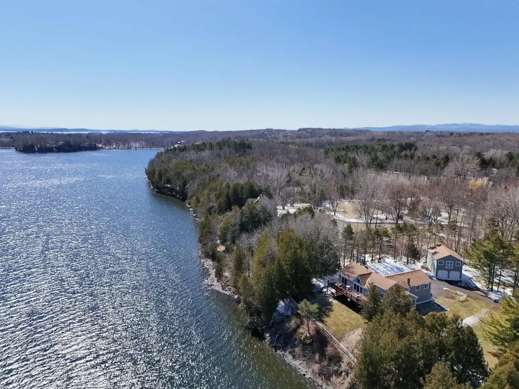 25 Cavendish Cove South Hero VT 05486