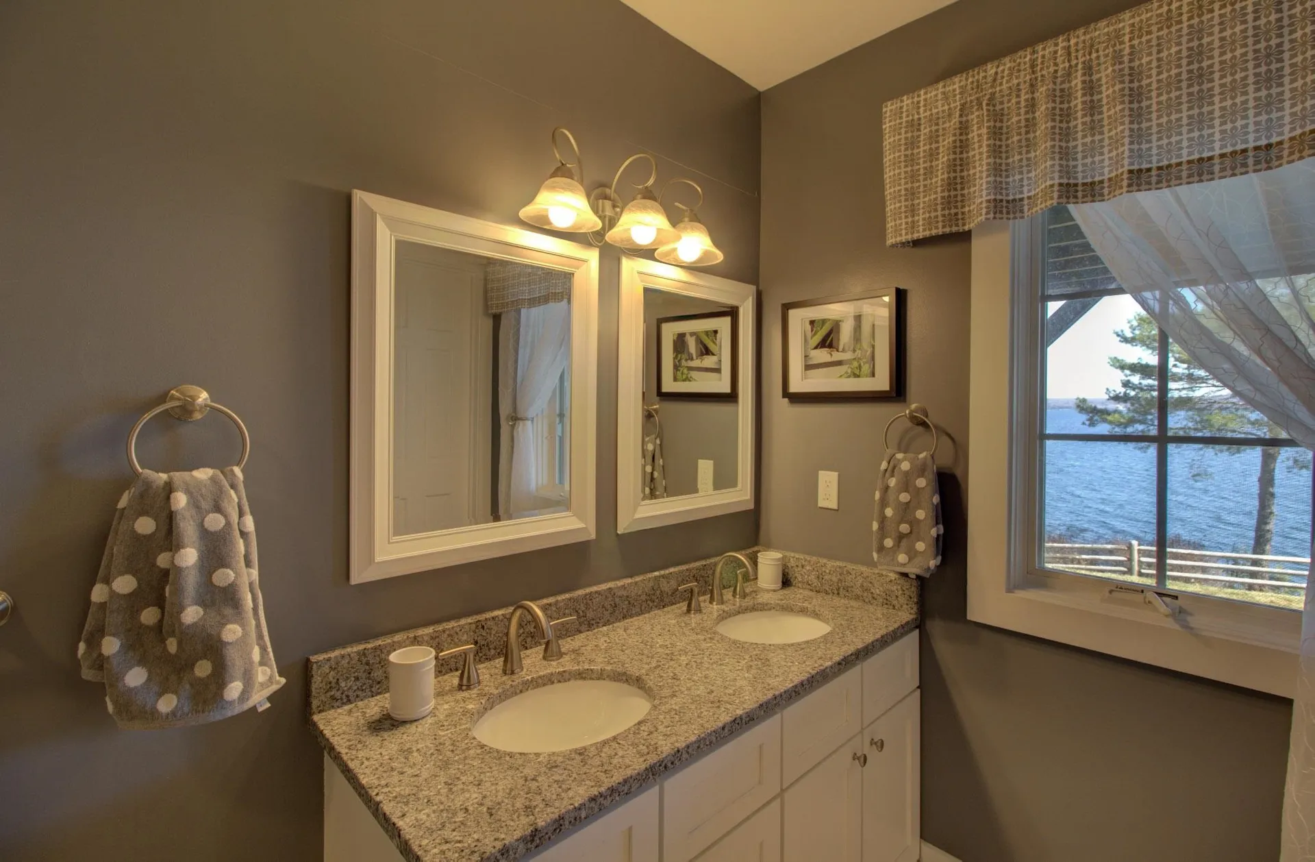 25 Cavendish Cove South Hero VT 05486