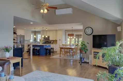 25 Cavendish Cove South Hero VT 05486