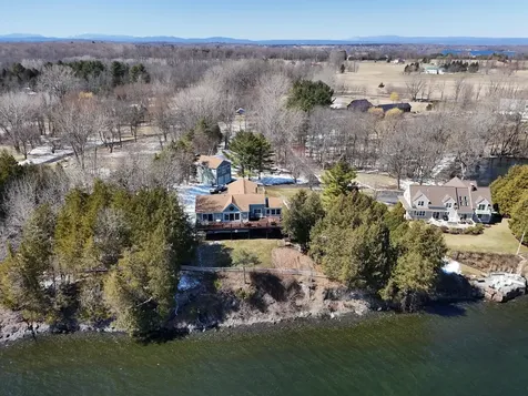 25 Cavendish Cove South Hero VT 05486