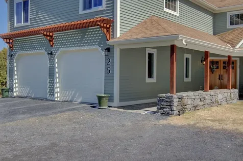 25 Cavendish Cove South Hero VT 05486