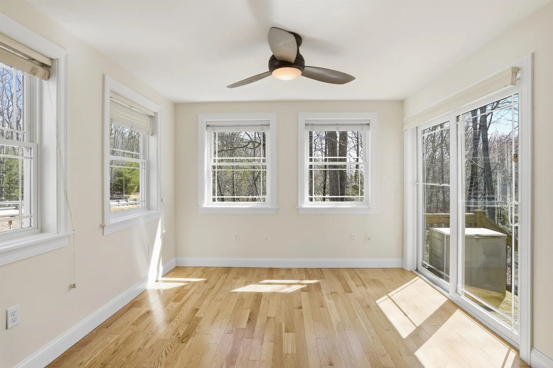 8 Indian Hill Road Derry NH 03038