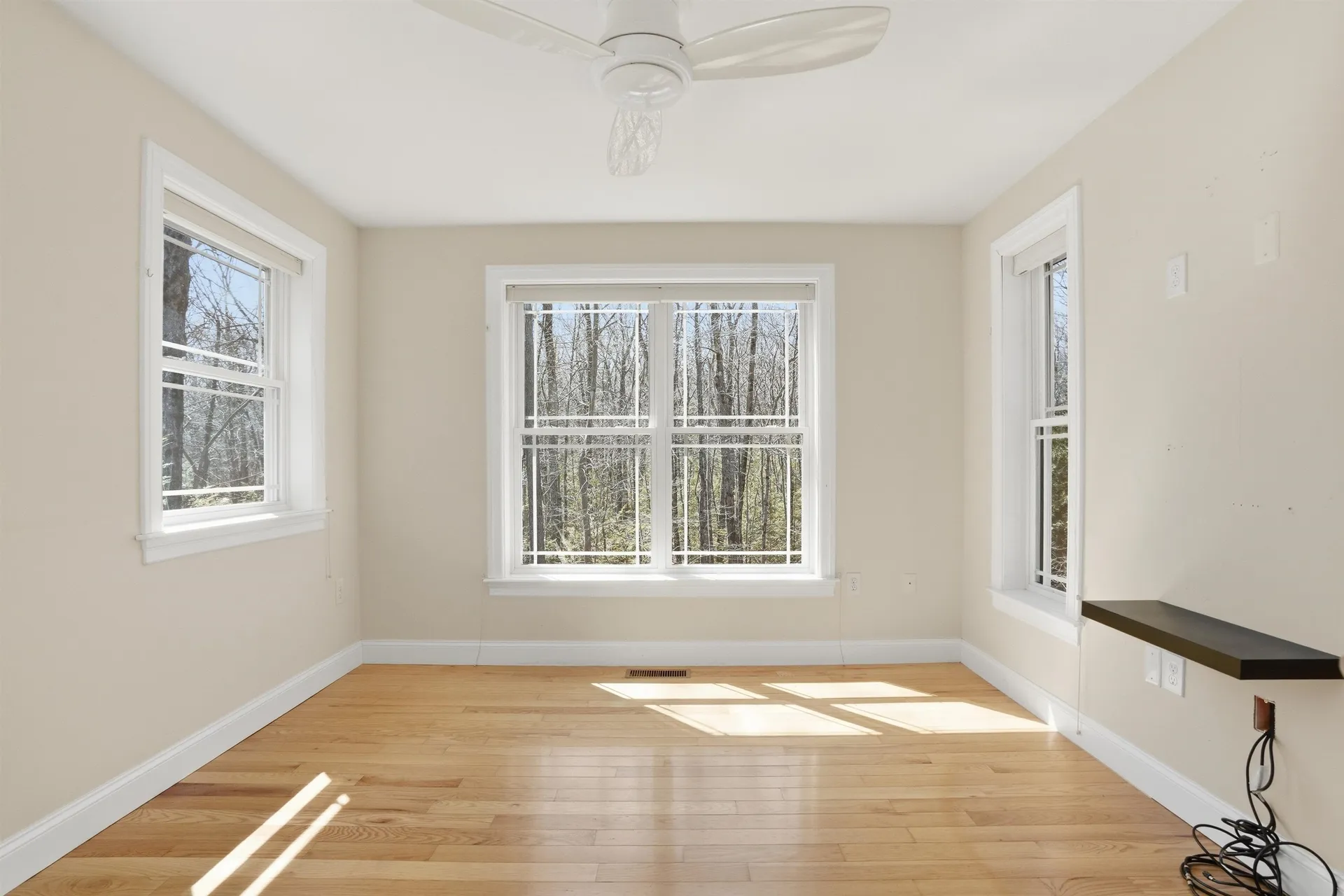 8 Indian Hill Road Derry NH 03038