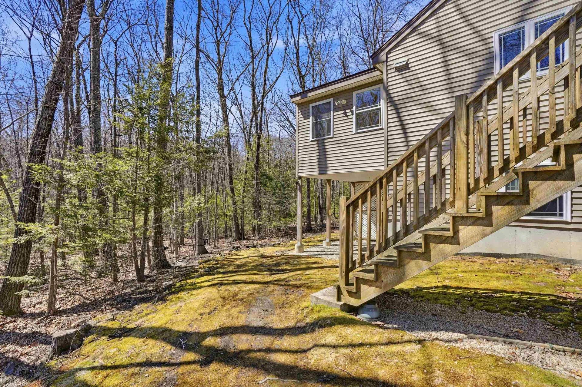 8 Indian Hill Road Derry NH 03038