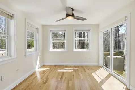 8 Indian Hill Road Derry NH 03038