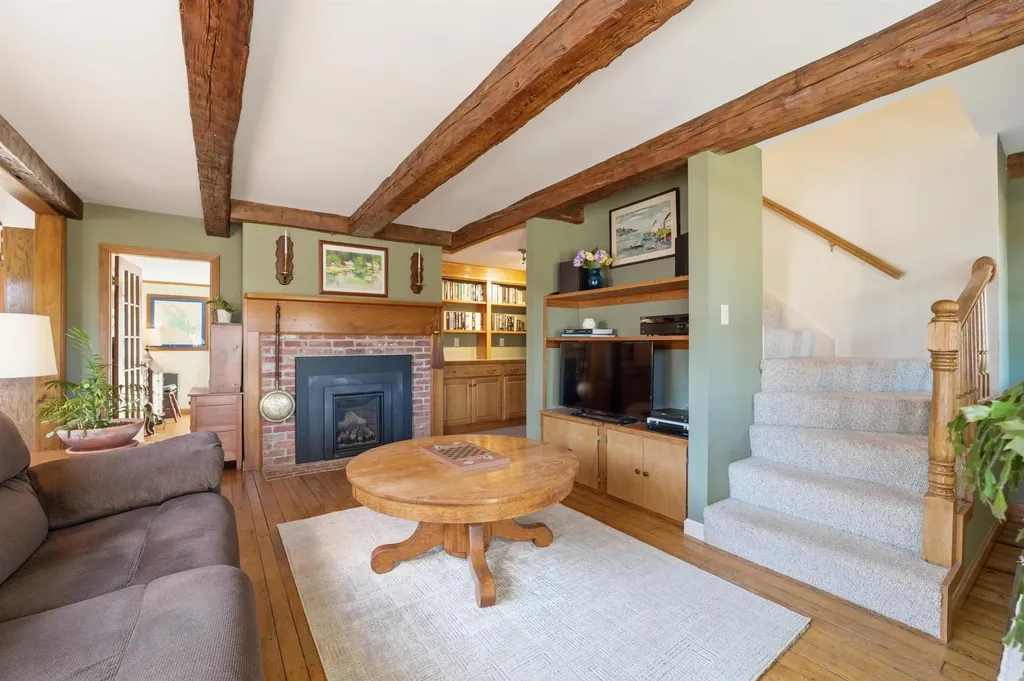 25 Elliot Road Center Harbor NH 03226