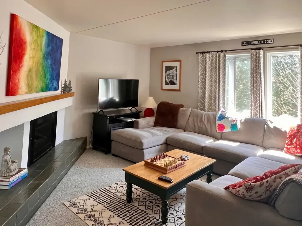 102 Upper Phase Road Warren VT 05674