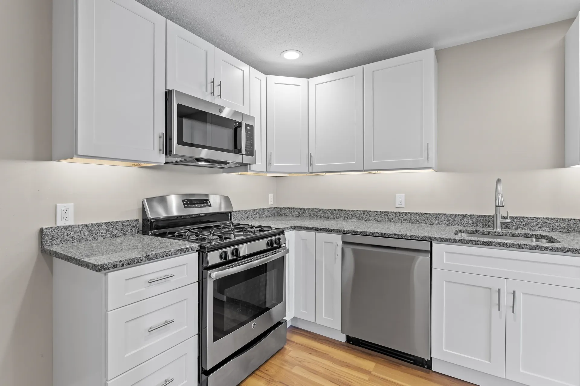 379 Huse Road Manchester NH 03103