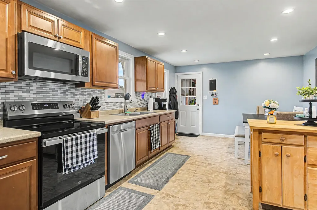 423 Highgate Road Highgate VT 05459