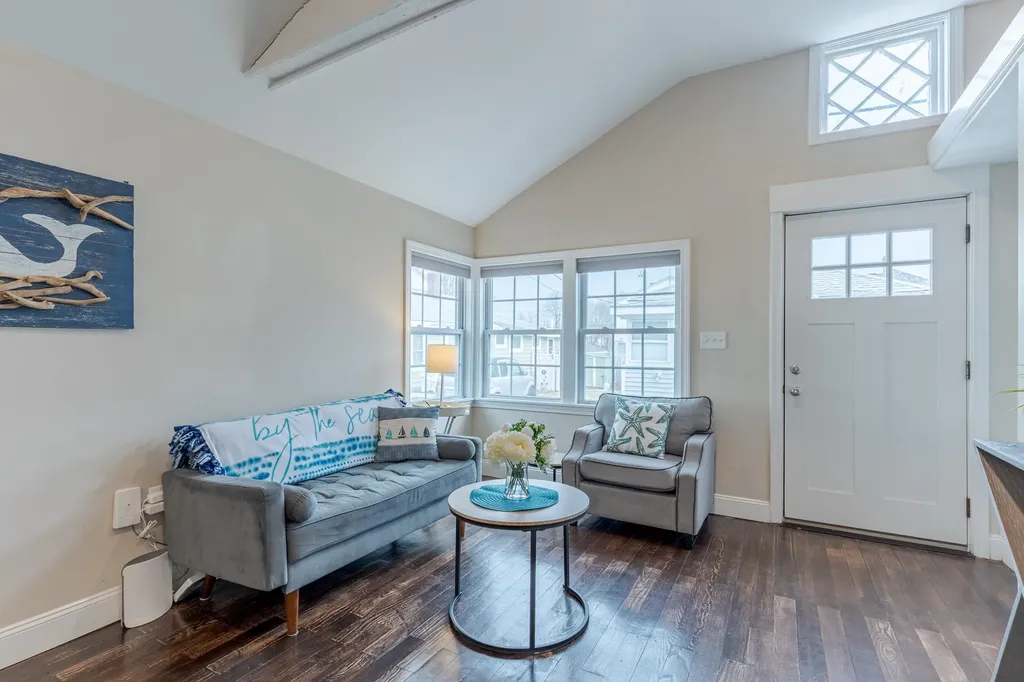 17 Kentville Terrace Hampton NH 03842