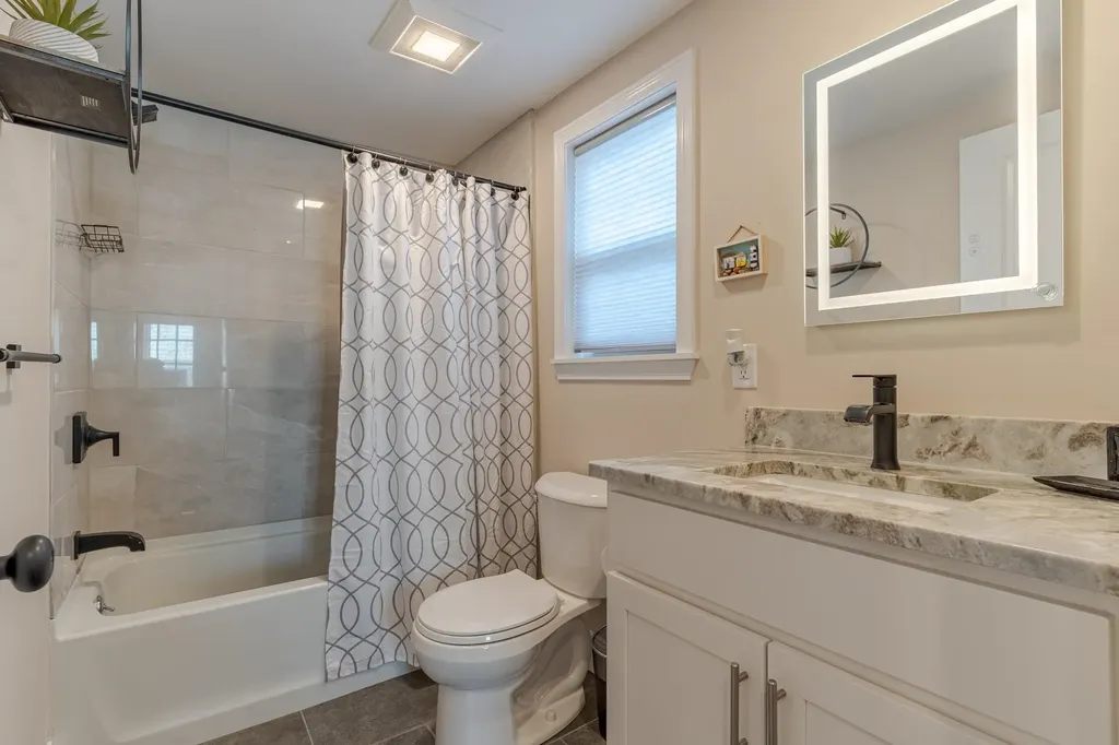 17 Kentville Terrace Hampton NH 03842