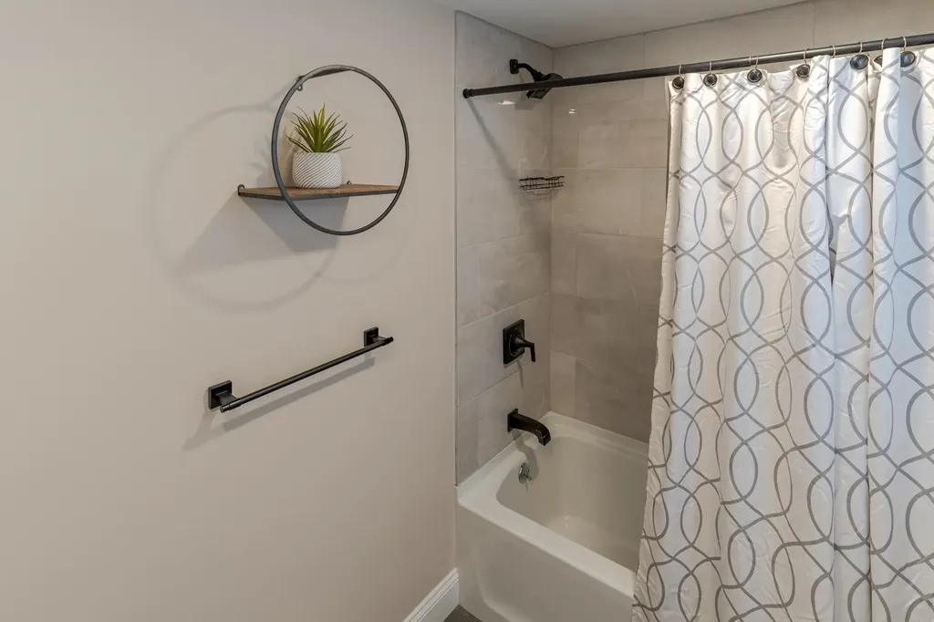 17 Kentville Terrace Hampton NH 03842