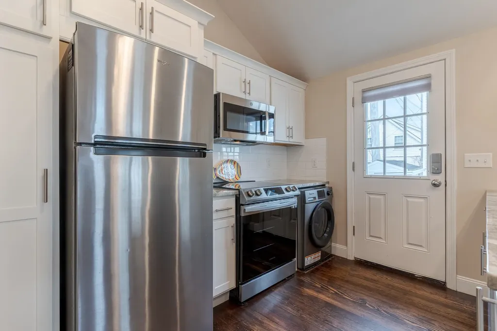 17 Kentville Terrace Hampton NH 03842