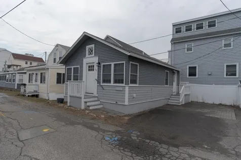 17 Kentville Terrace Hampton NH 03842