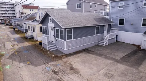 17 Kentville Terrace Hampton NH 03842