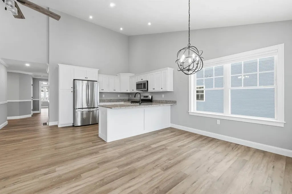17 Millstone Drive Northfield NH 03276