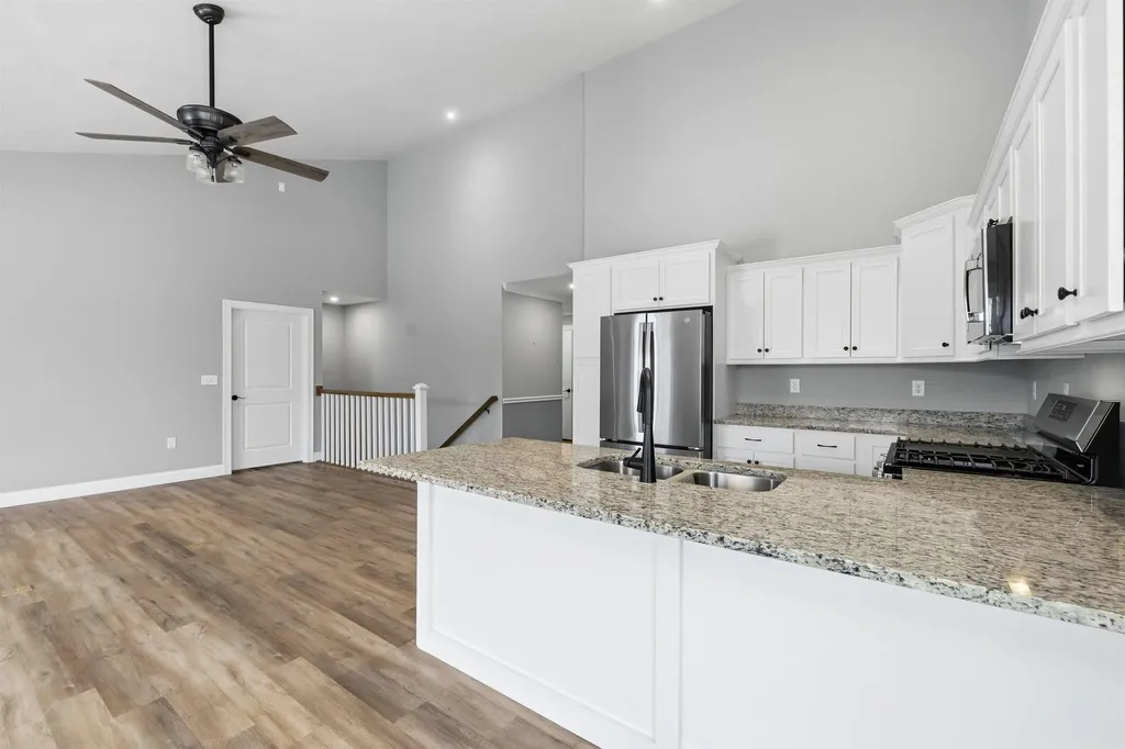 17 Millstone Drive Northfield NH 03276