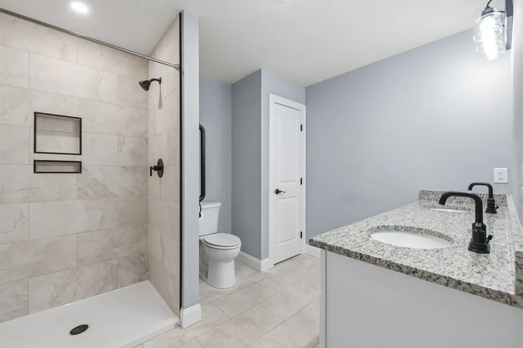 17 Millstone Drive Northfield NH 03276