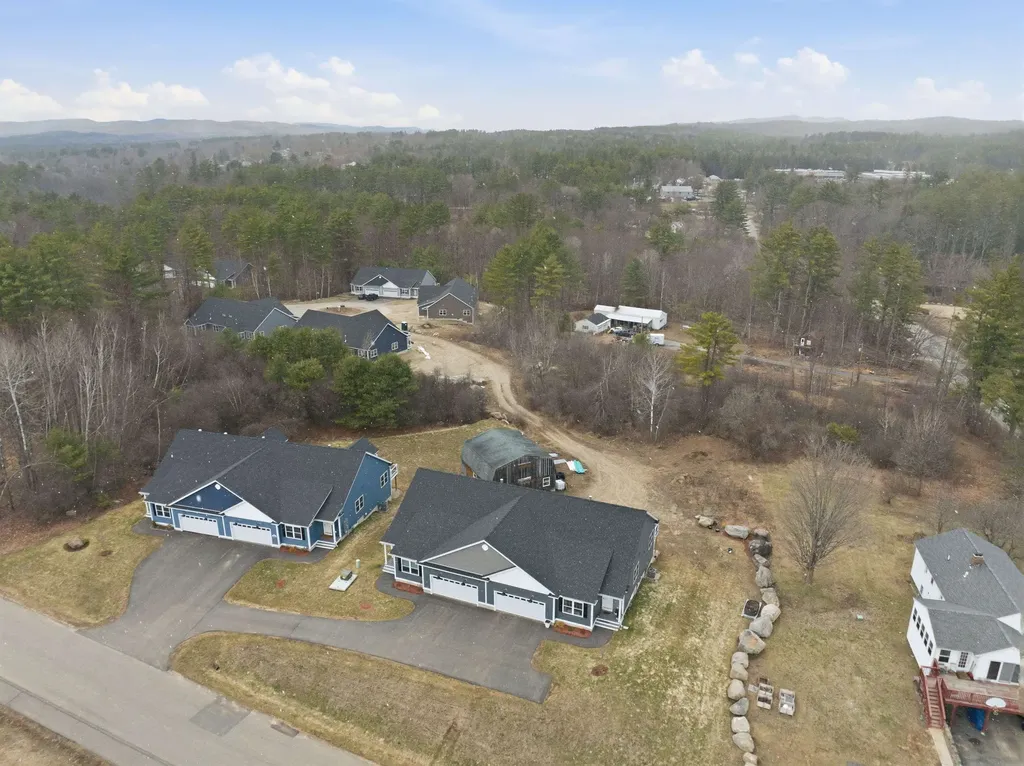 17 Millstone Drive Northfield NH 03276
