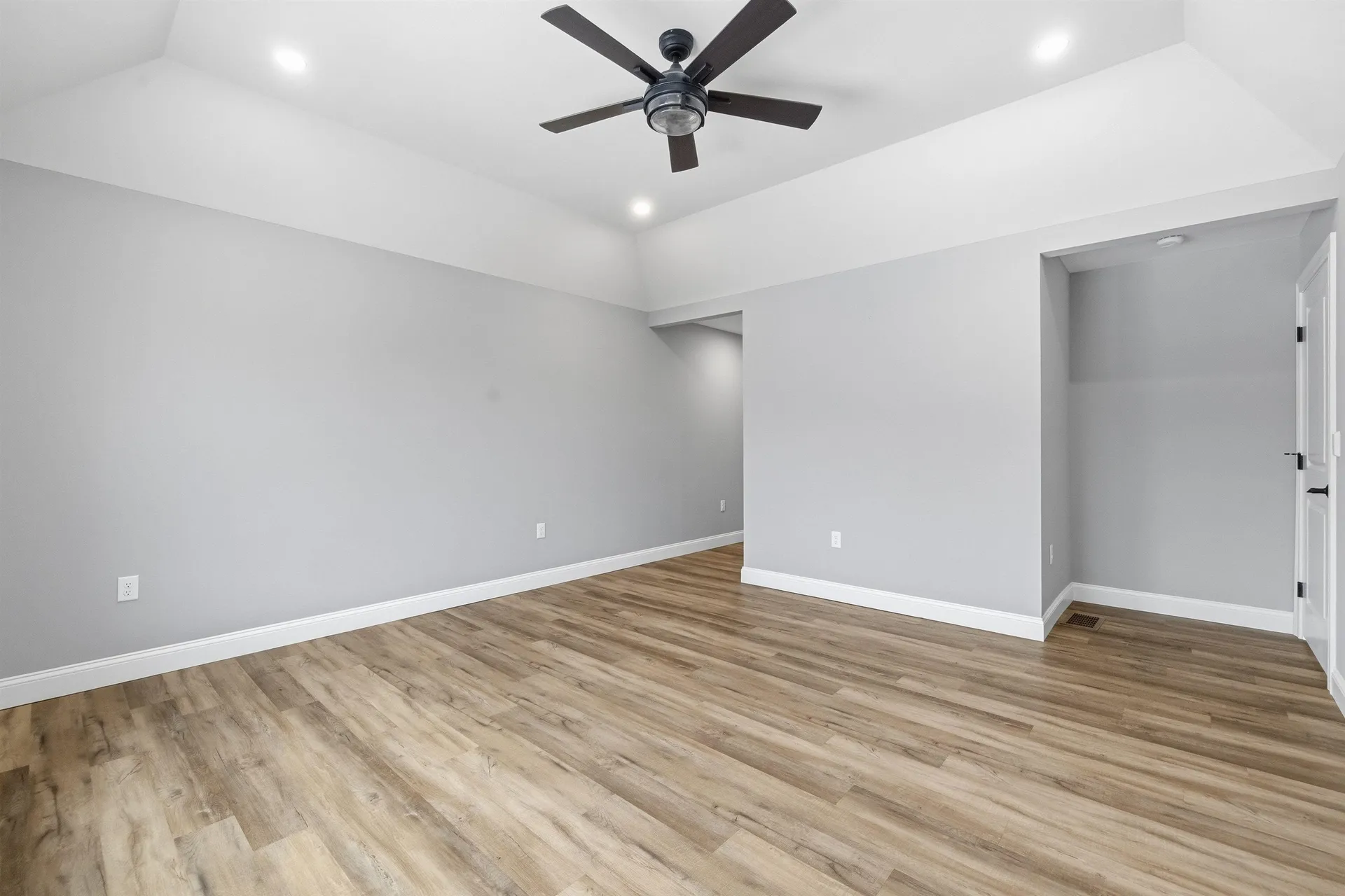 17 Millstone Drive Northfield NH 03276