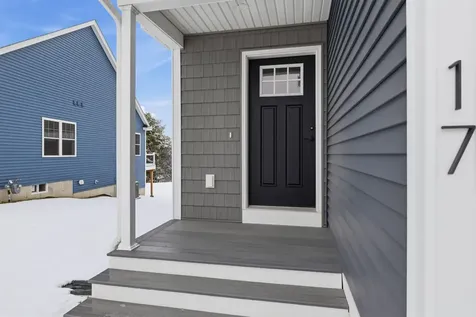 17 Millstone Drive Northfield NH 03276