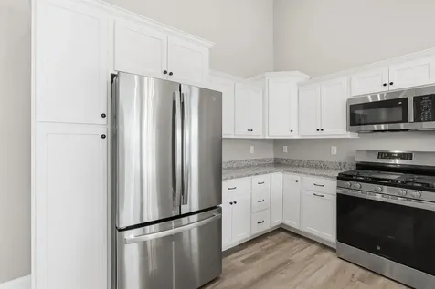 17 Millstone Drive Northfield NH 03276