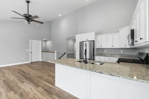 17 Millstone Drive Northfield NH 03276