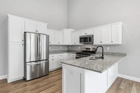17 Millstone Drive Northfield NH 03276