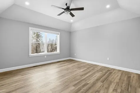 17 Millstone Drive Northfield NH 03276