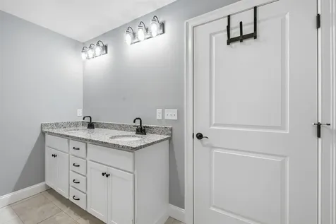 17 Millstone Drive Northfield NH 03276