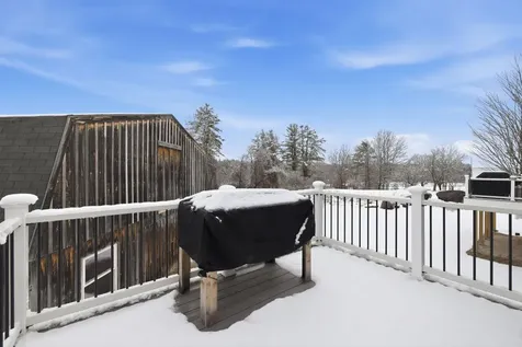 17 Millstone Drive Northfield NH 03276