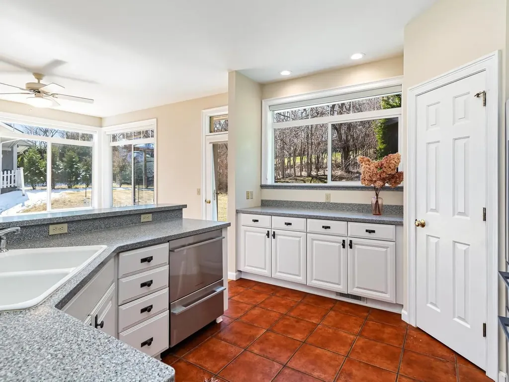 213 Park Road South Burlington VT 05403