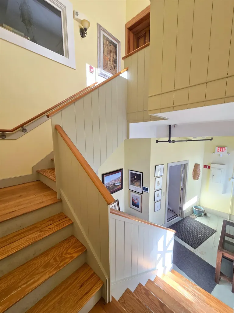 13 Kimball Hill Putney VT 05346