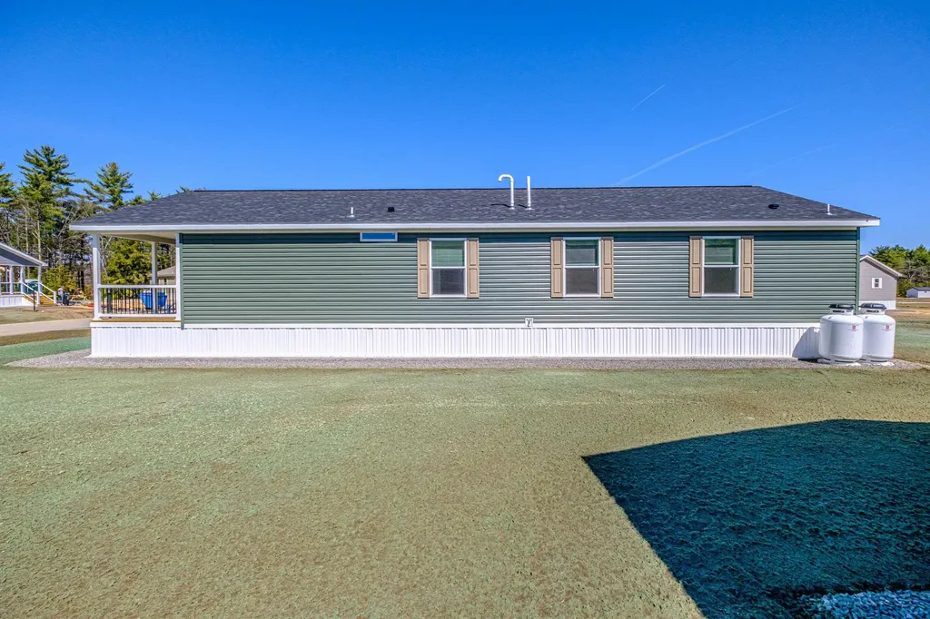 68 Diamondback Drive Rochester NH 03868