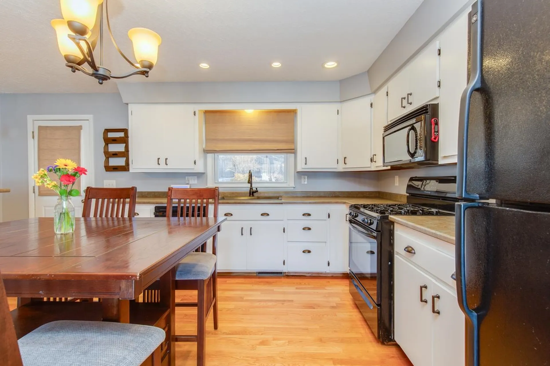 25 Meade Street Nashua NH 03064