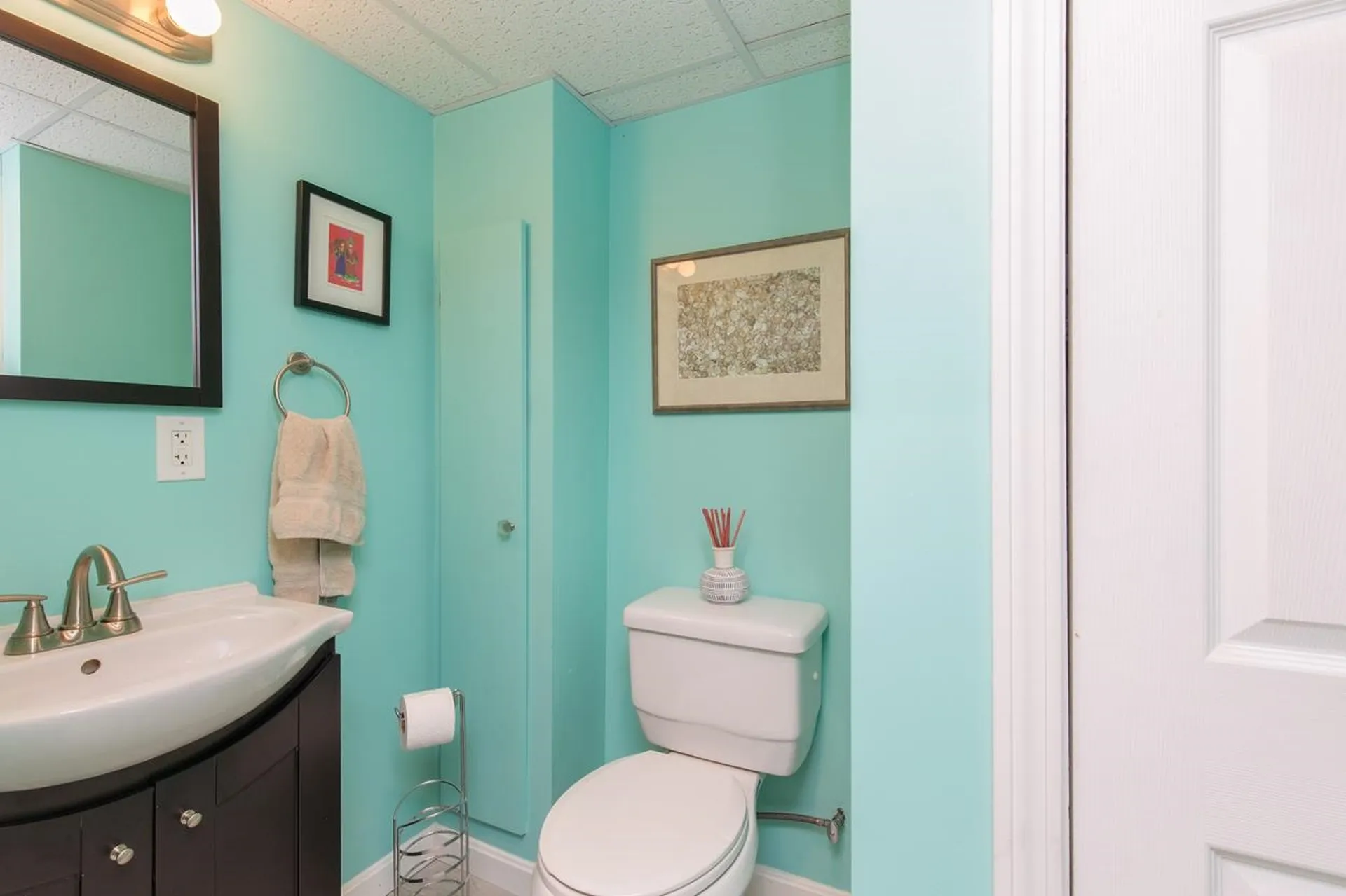 25 Meade Street Nashua NH 03064