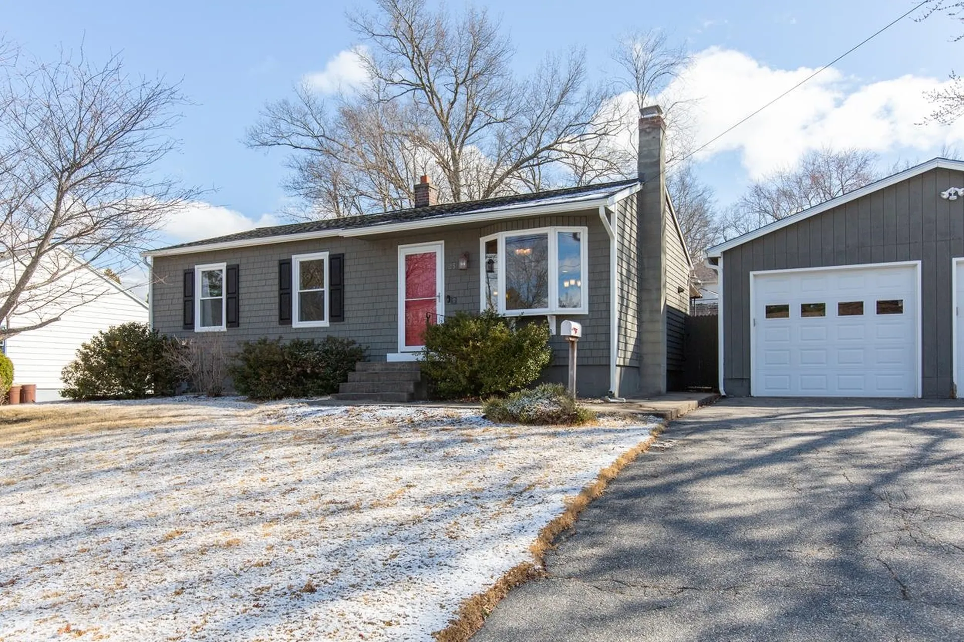 25 Meade Street Nashua NH 03064