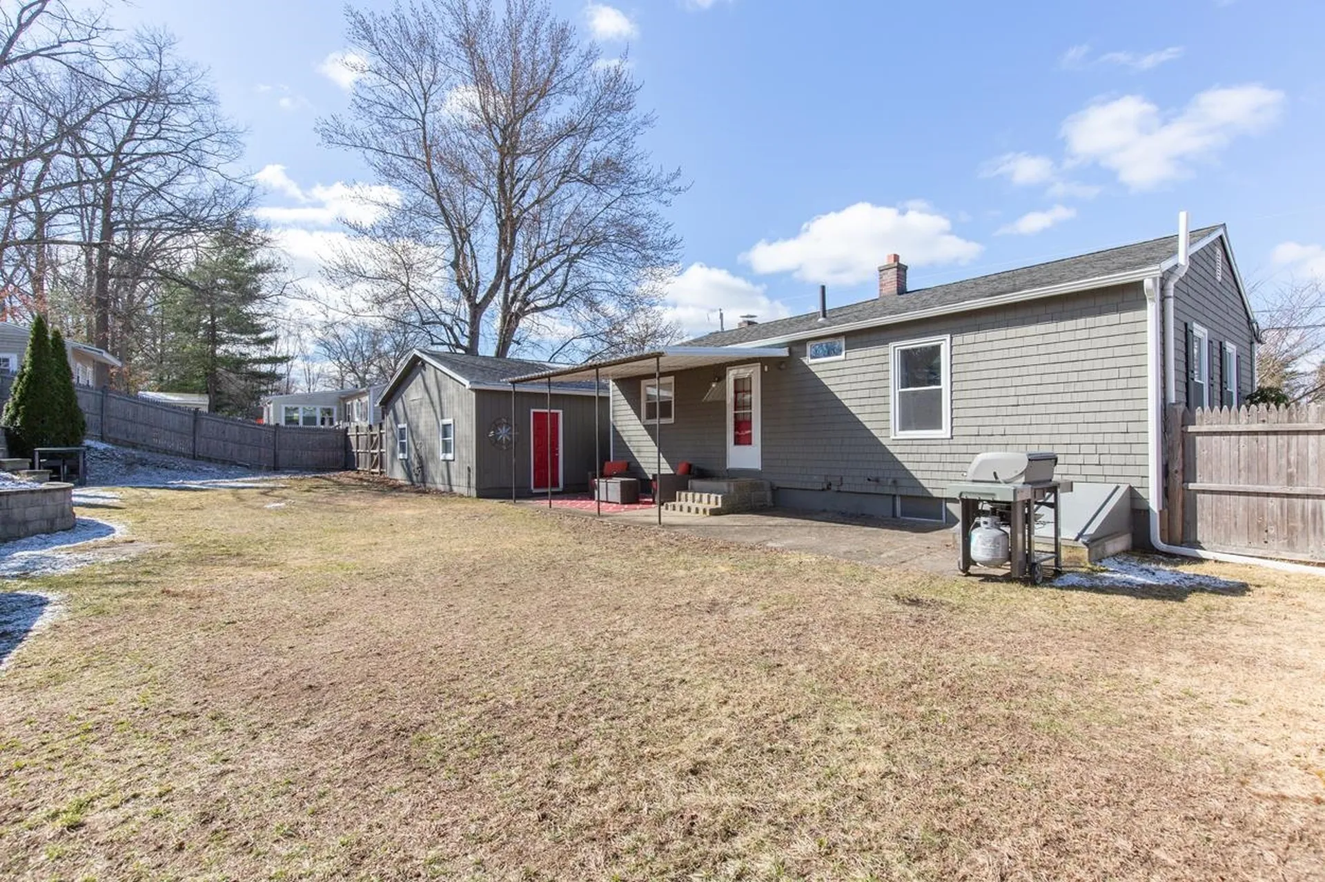 25 Meade Street Nashua NH 03064