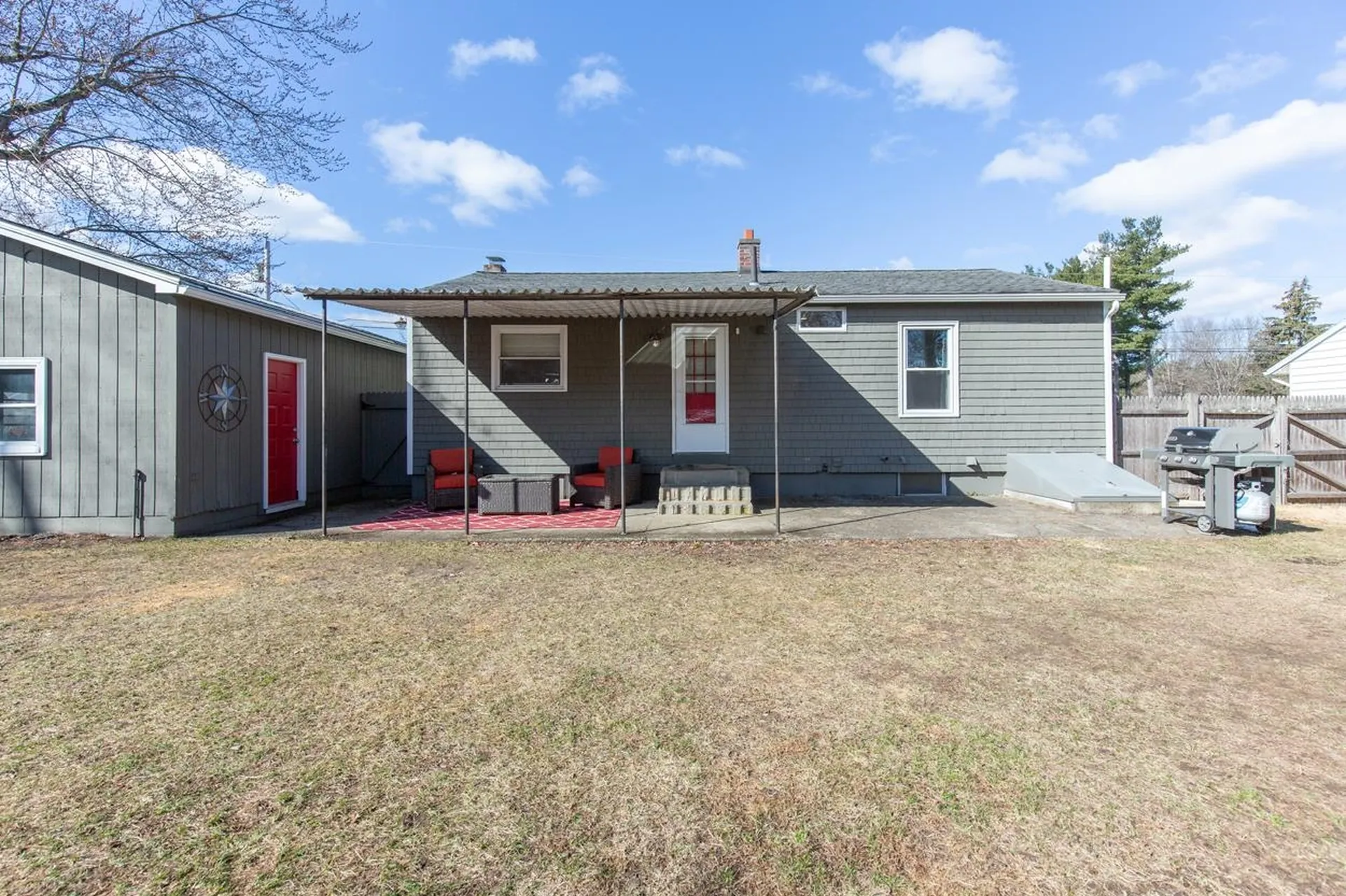25 Meade Street Nashua NH 03064