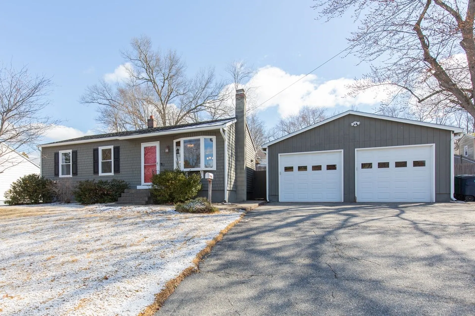 25 Meade Street Nashua NH 03064